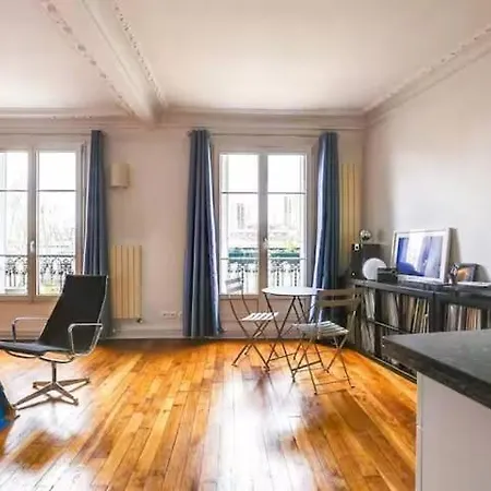 Apartment Comfort And Tranquility Near The Canal De L Ourcq